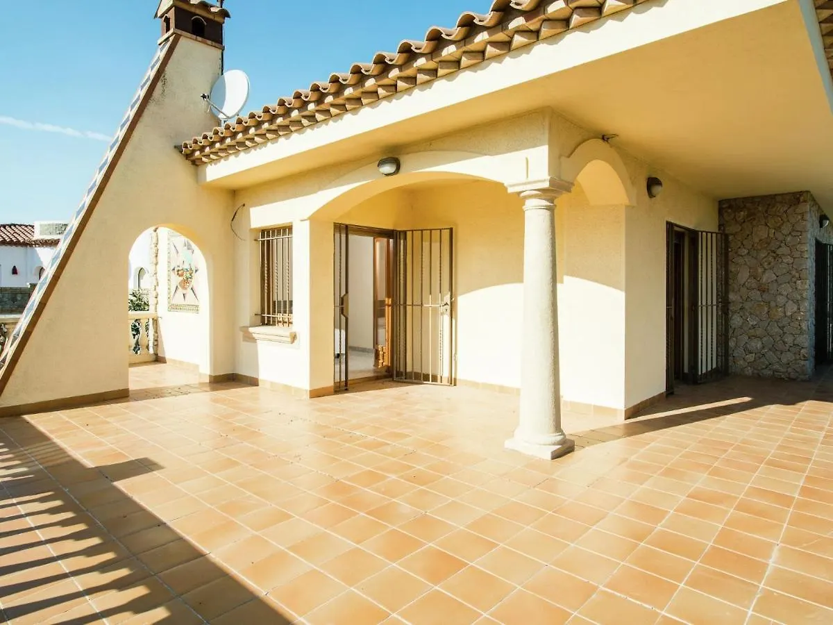 Belvilla By Oyo Amfora Miro Sant Pere Pescador Tatil Evi
